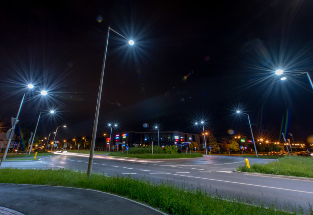 Latarnie drogowe z zimnym światłem