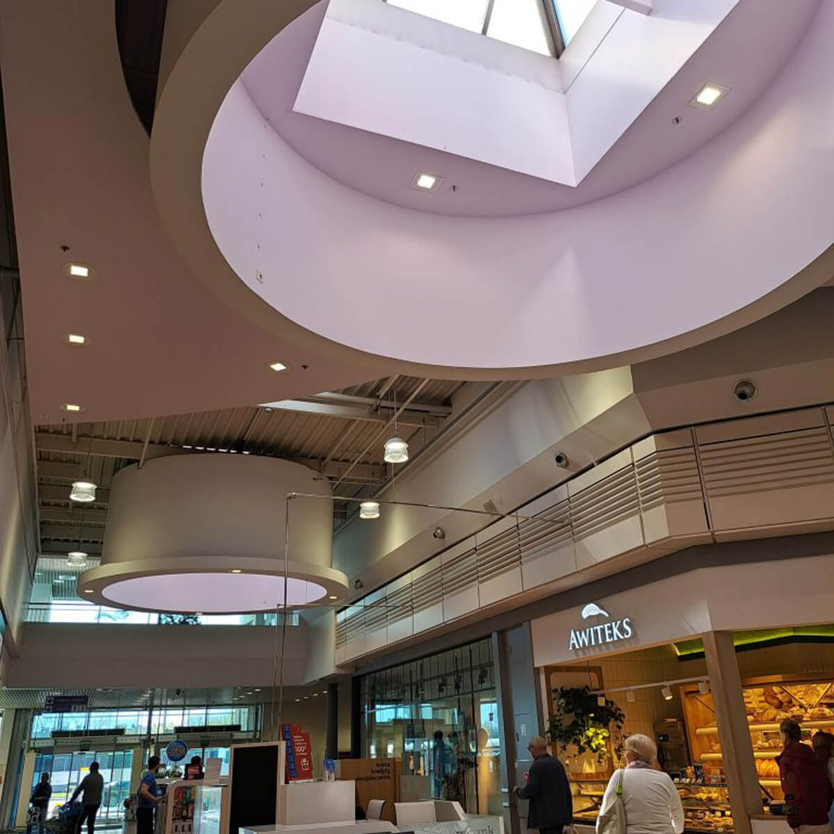 Oświetlenie centrum handlowego