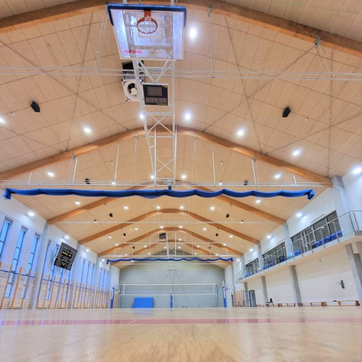 Oprawy do hali sportowej