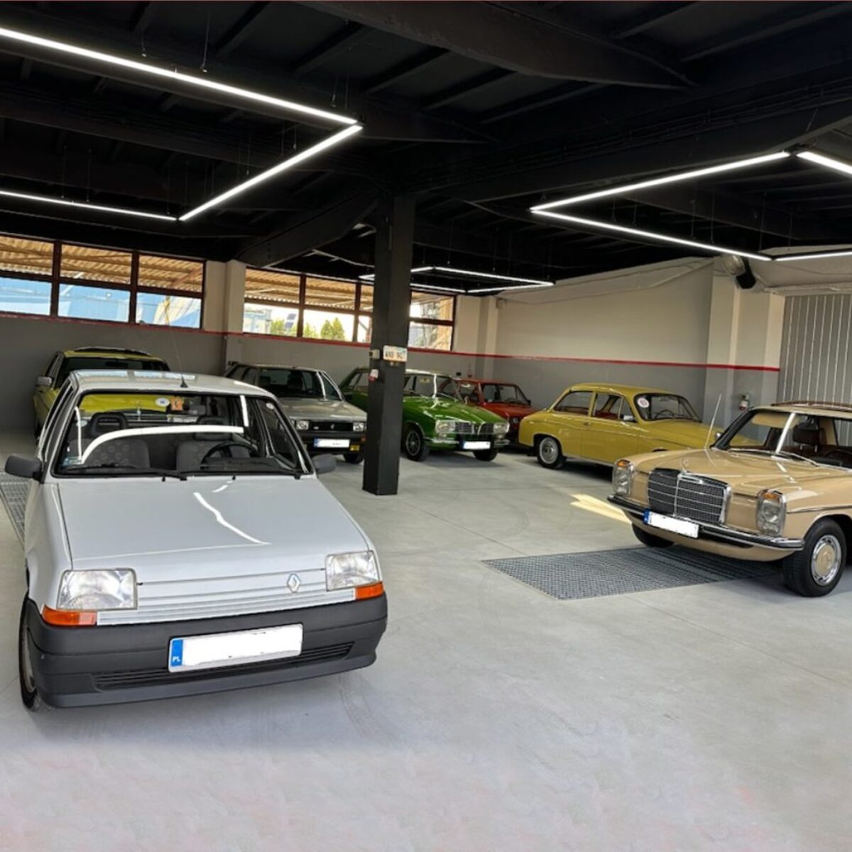 Realizacja oświetlenia w muzeum motoryzacji